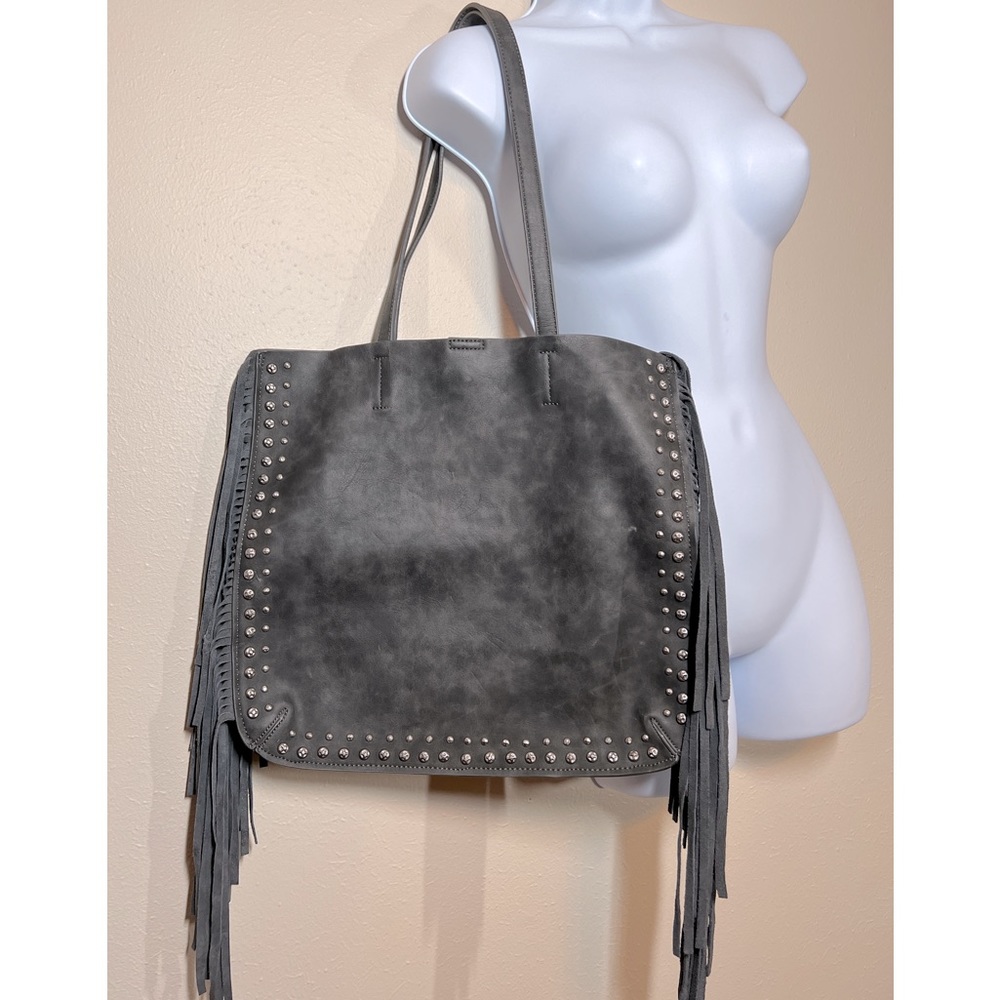 Shiraleah Chicago Fringe bag in Charcoal